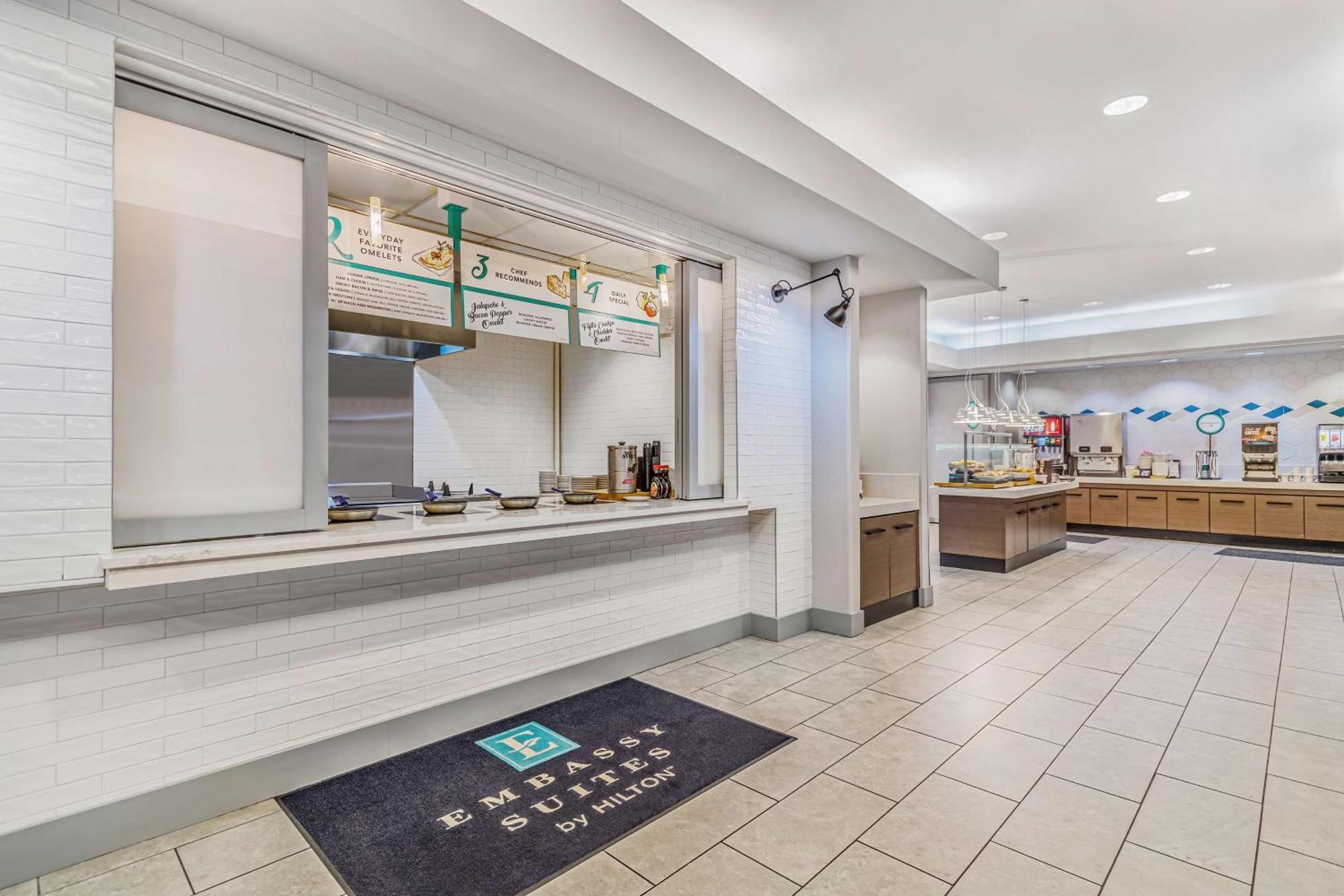 Embassy Suites By Hilton Detroit Metro Airport Romulus Ngoại thất bức ảnh
