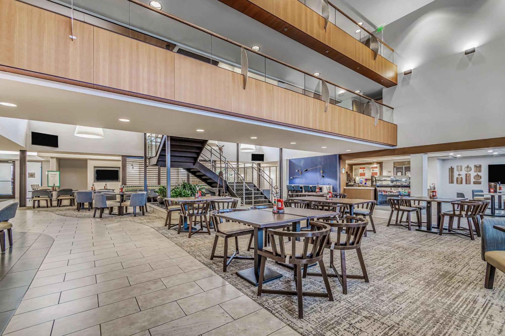 Embassy Suites By Hilton Detroit Metro Airport Romulus Ngoại thất bức ảnh