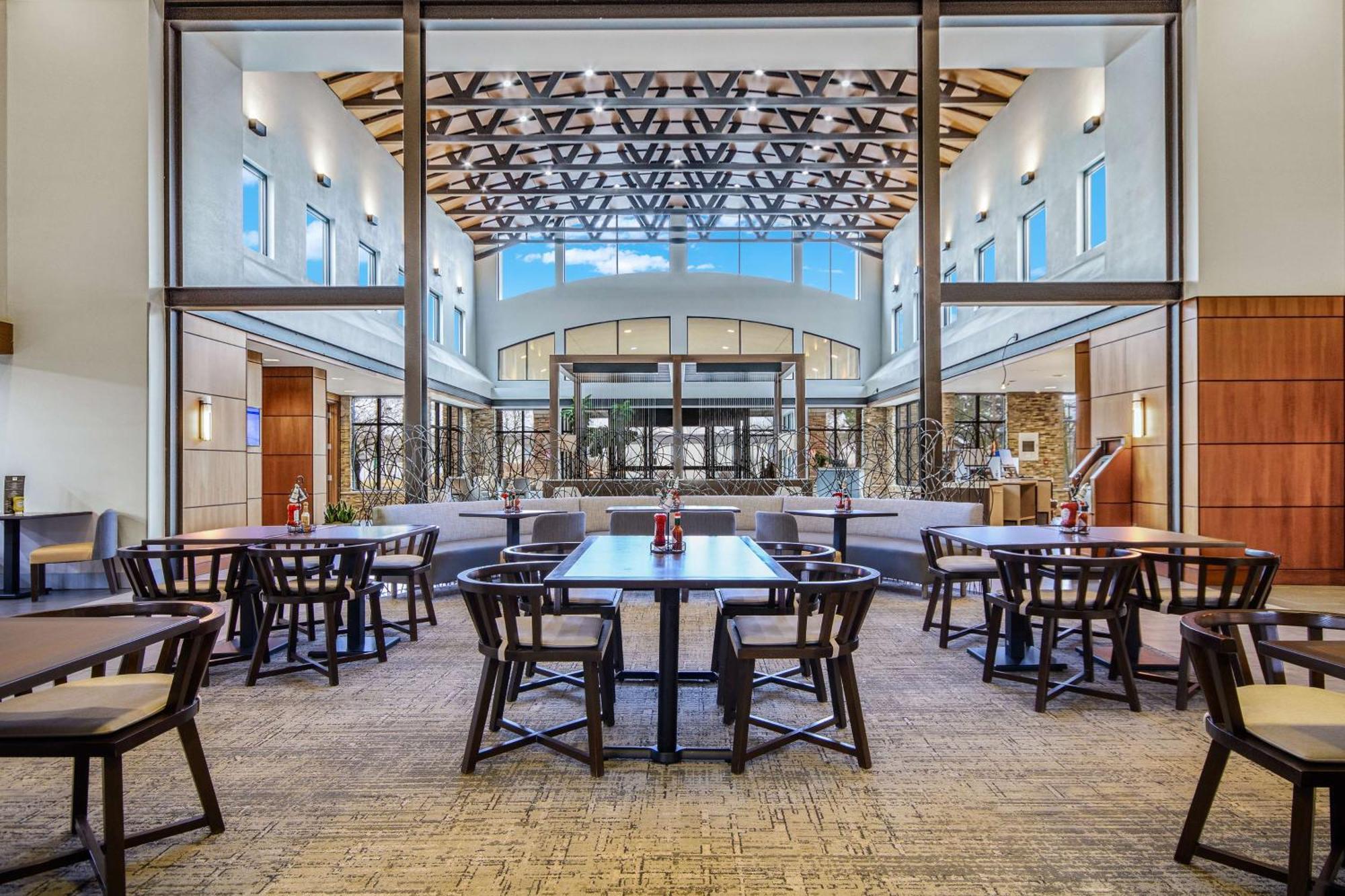 Embassy Suites By Hilton Detroit Metro Airport Romulus Ngoại thất bức ảnh